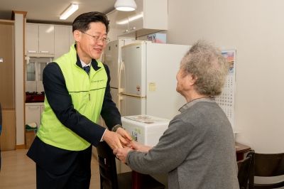 한국토지주택공사(LH), 입주민 따뜻한 연말 지원.. 사랑의 김치 나눔 행사